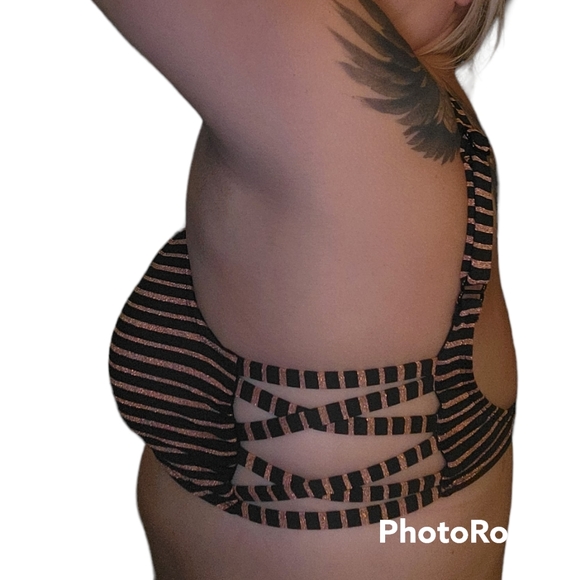 Bathing suit top - Picture 2 of 3